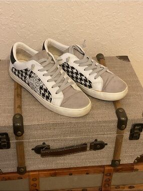 Vintage Havana White, Black & Gray Houndstooth Low-Top Sneakers
